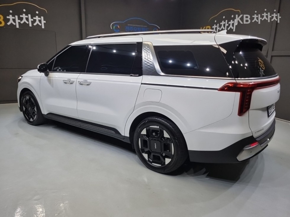 2024 - kia carnival