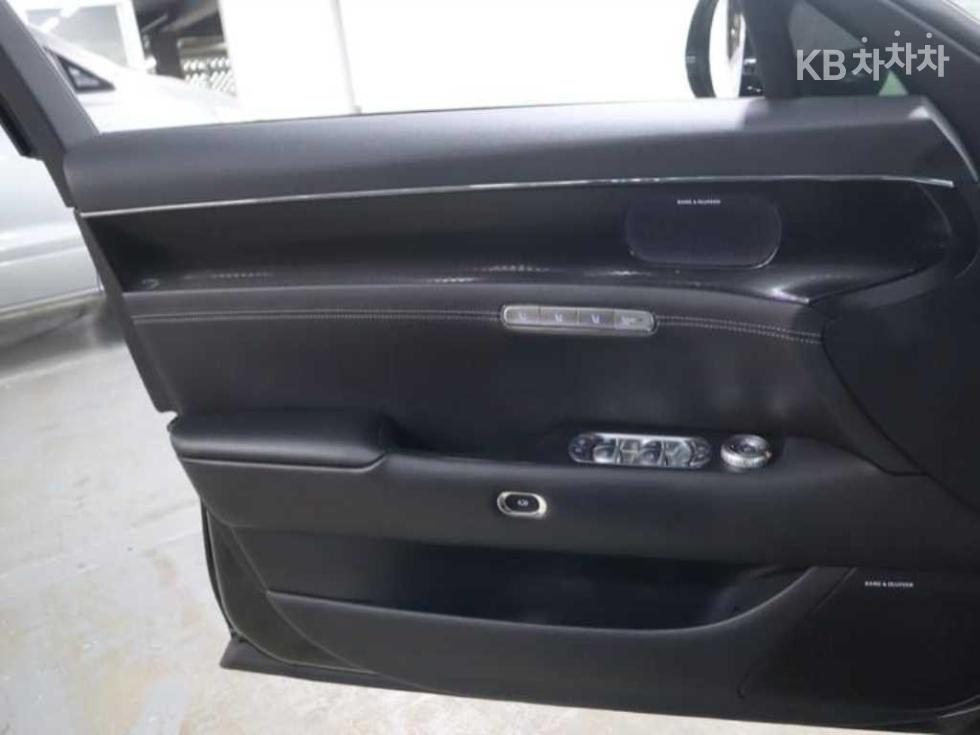 2022 Genesis G90(RS4) photo