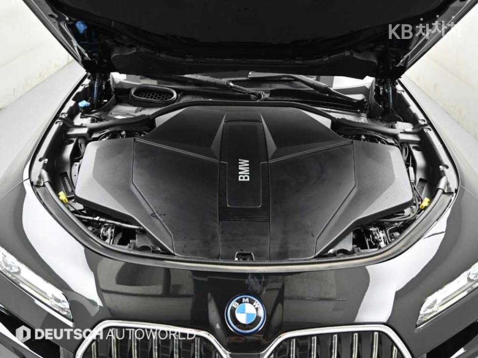 BMW i7 — miniaturë 6