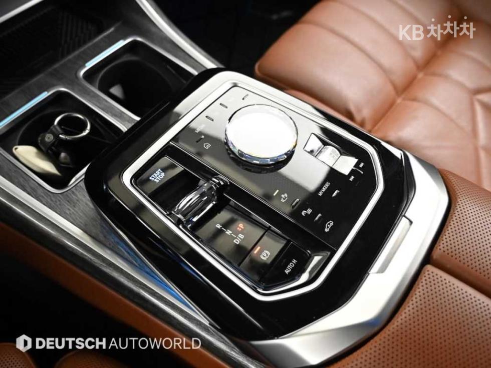 BMW i7 — miniaturë 9