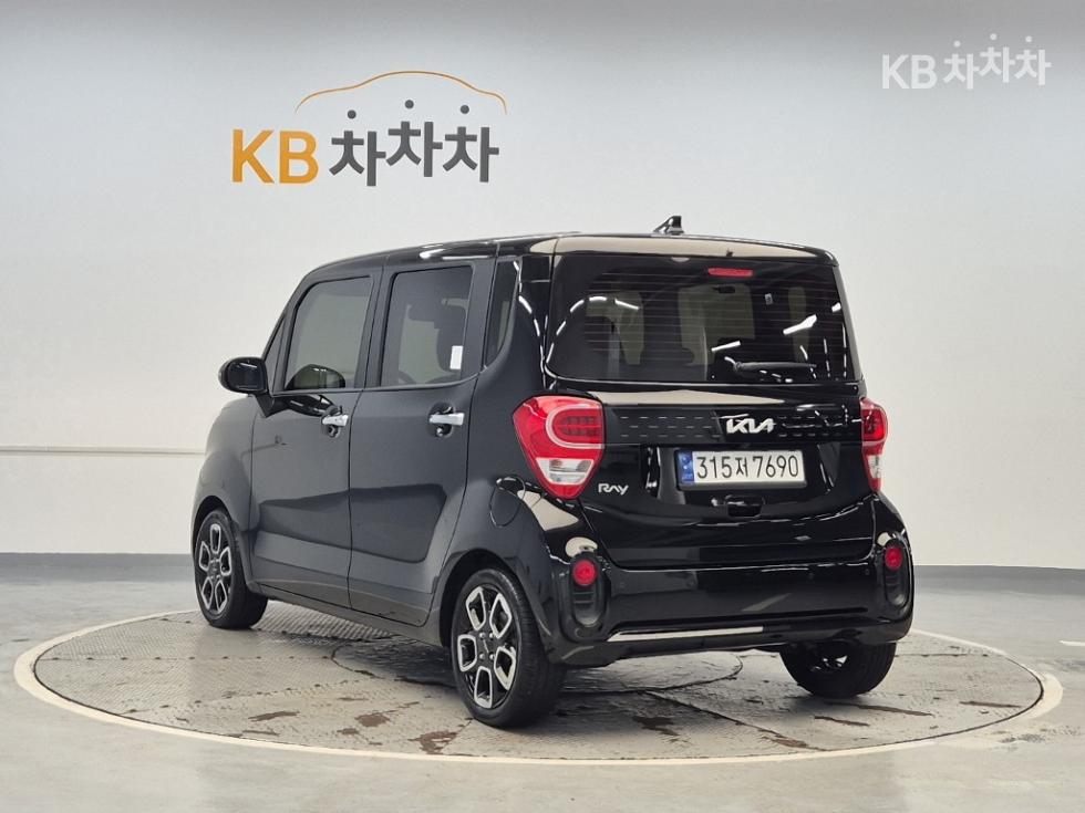 2022 - kia ray
