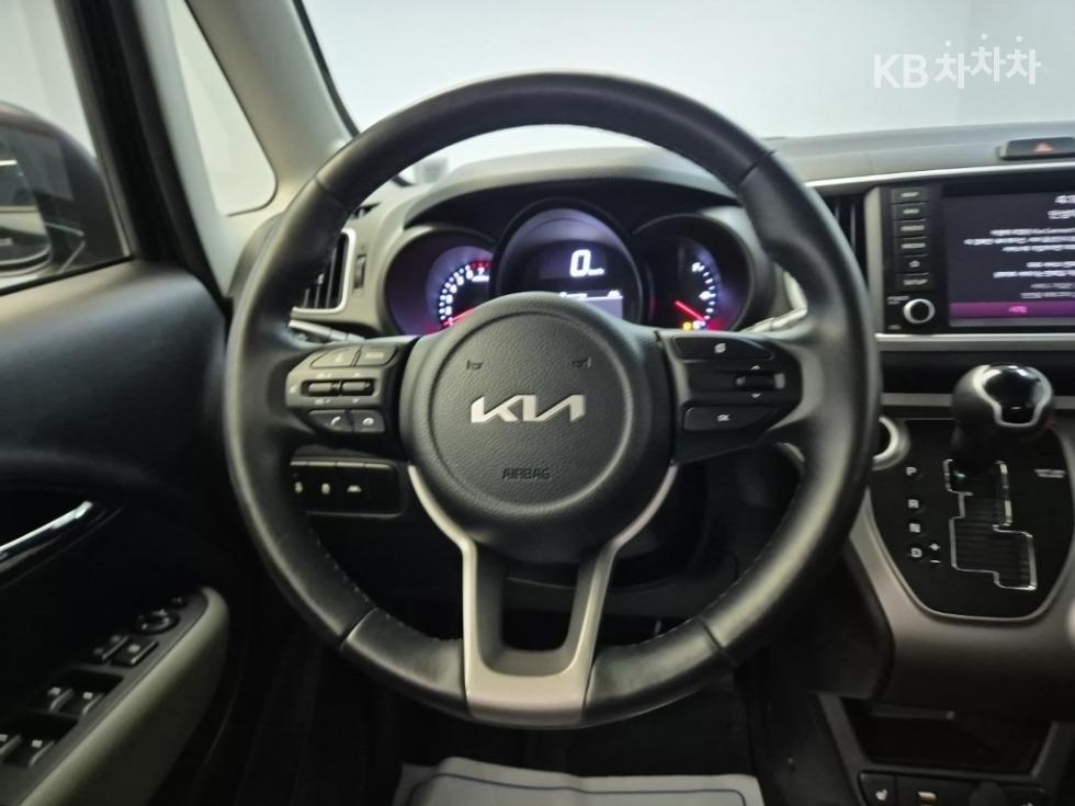 2022 - kia ray