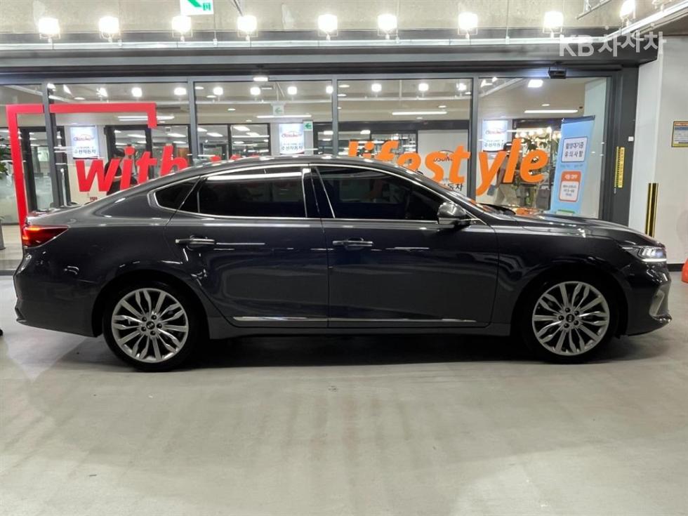 2020 - kia k7