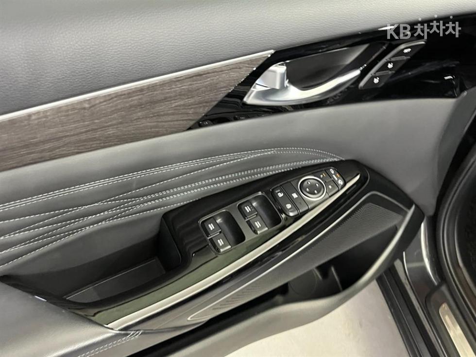 2020 - kia k7