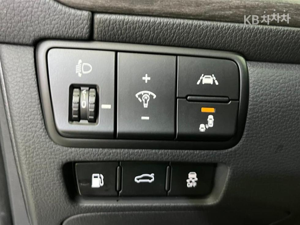 2020 - kia k7