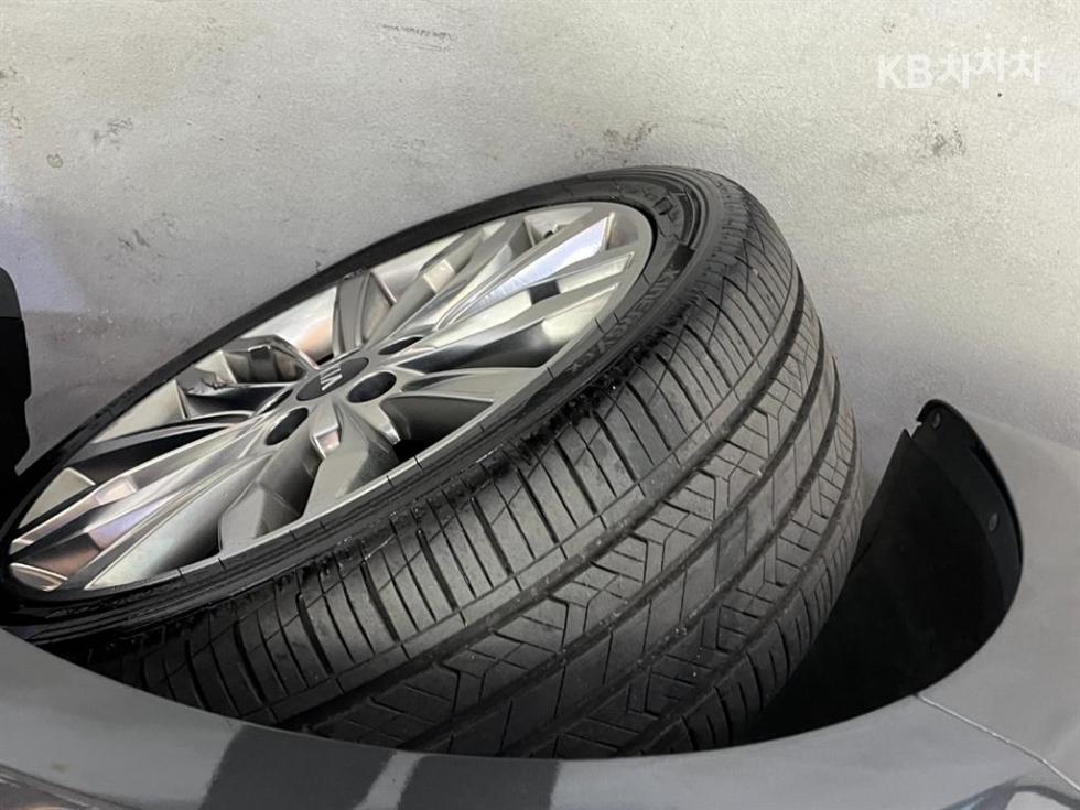 2020 - kia k7