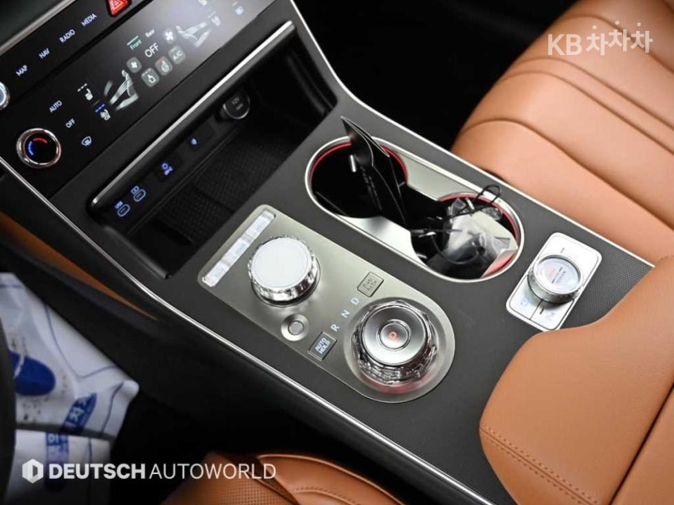2024 Genesis GV80 photo