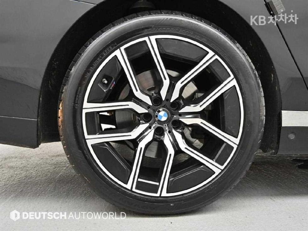 BMW 7er — miniaturë 5