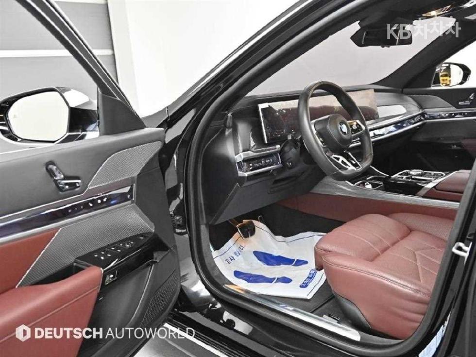 BMW 7er — miniaturë 11