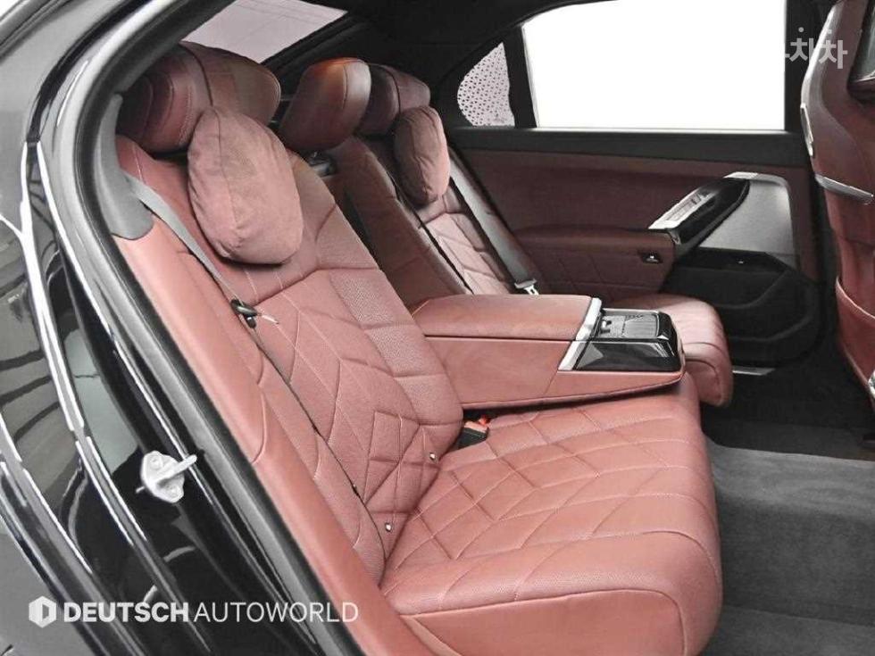 BMW 7er — miniaturë 12