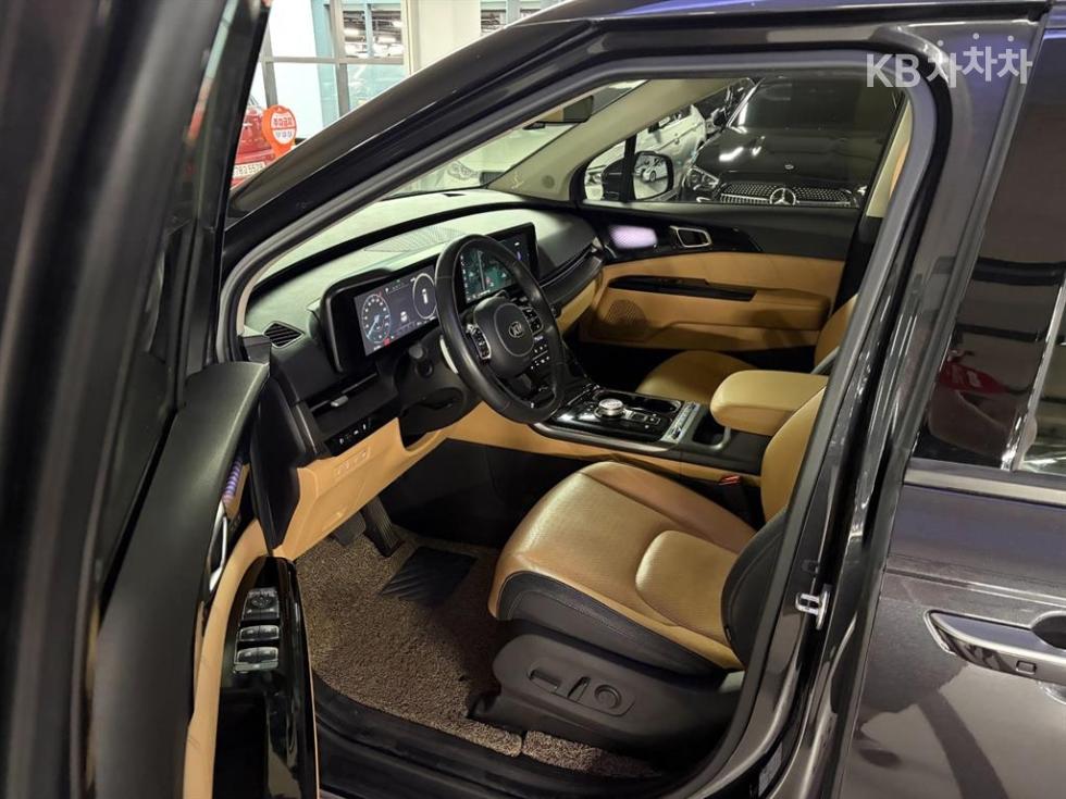 2021 - kia carnival