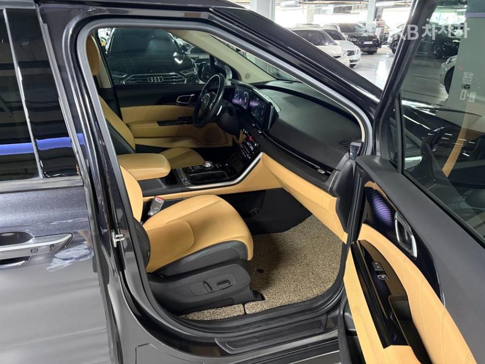 2021 - kia carnival