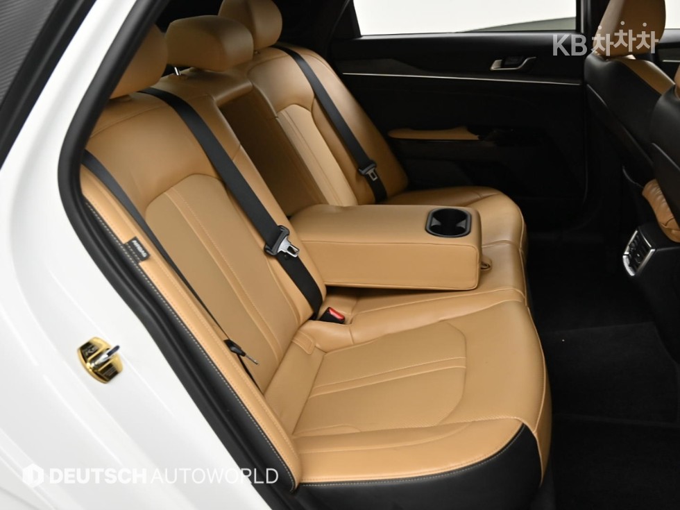 2020 - kia k5