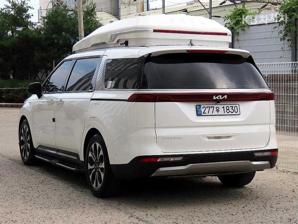 2023 - kia carnival