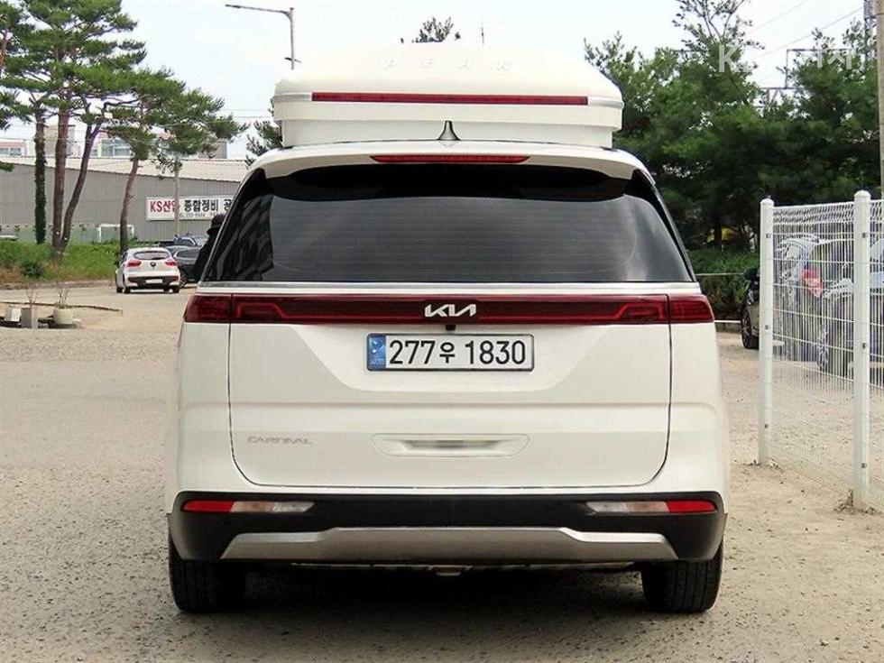 2023 - kia carnival