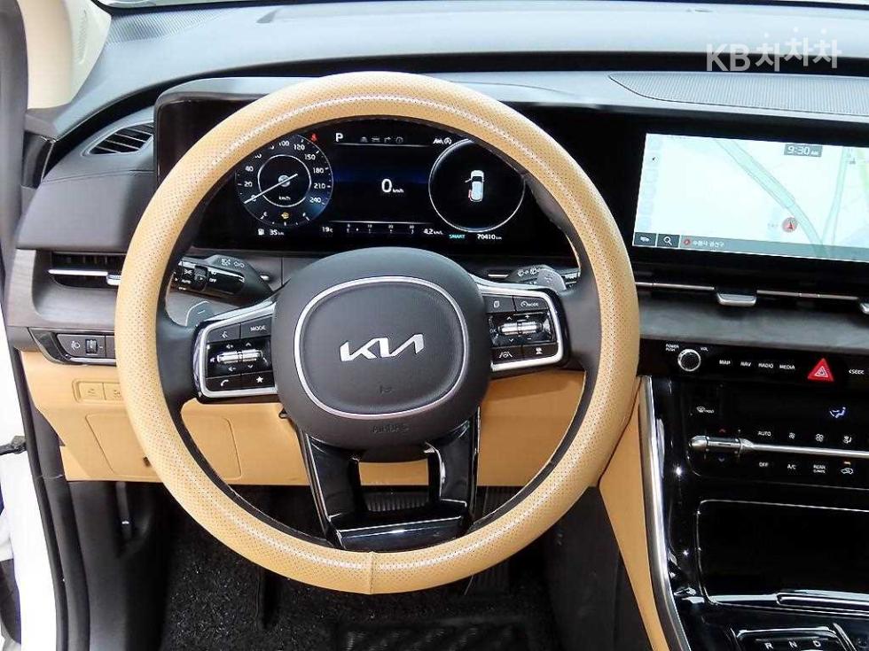 2023 - kia carnival