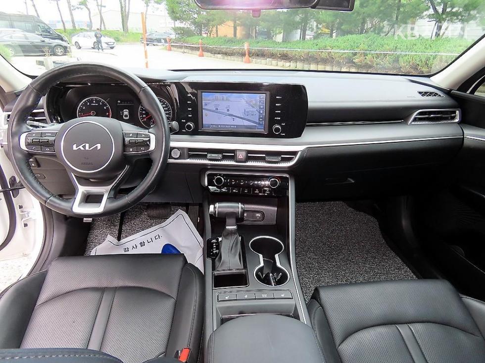 2023 - kia k5