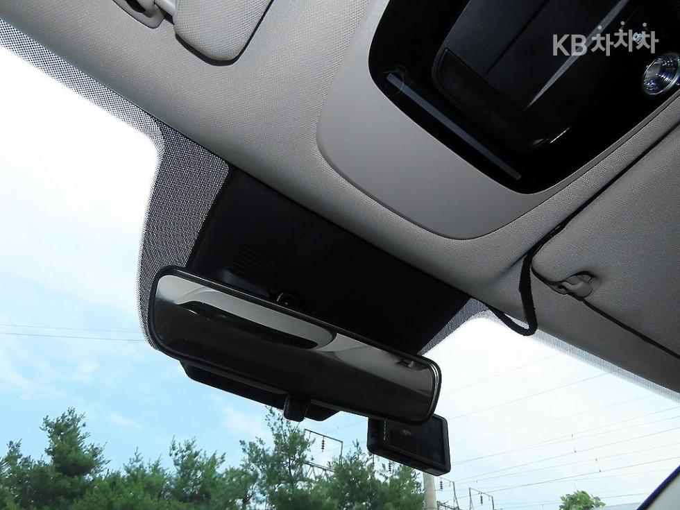 2023 - kia k5