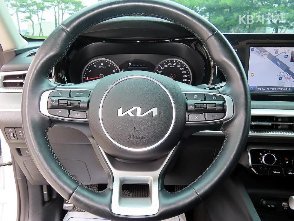 2023 - kia k5