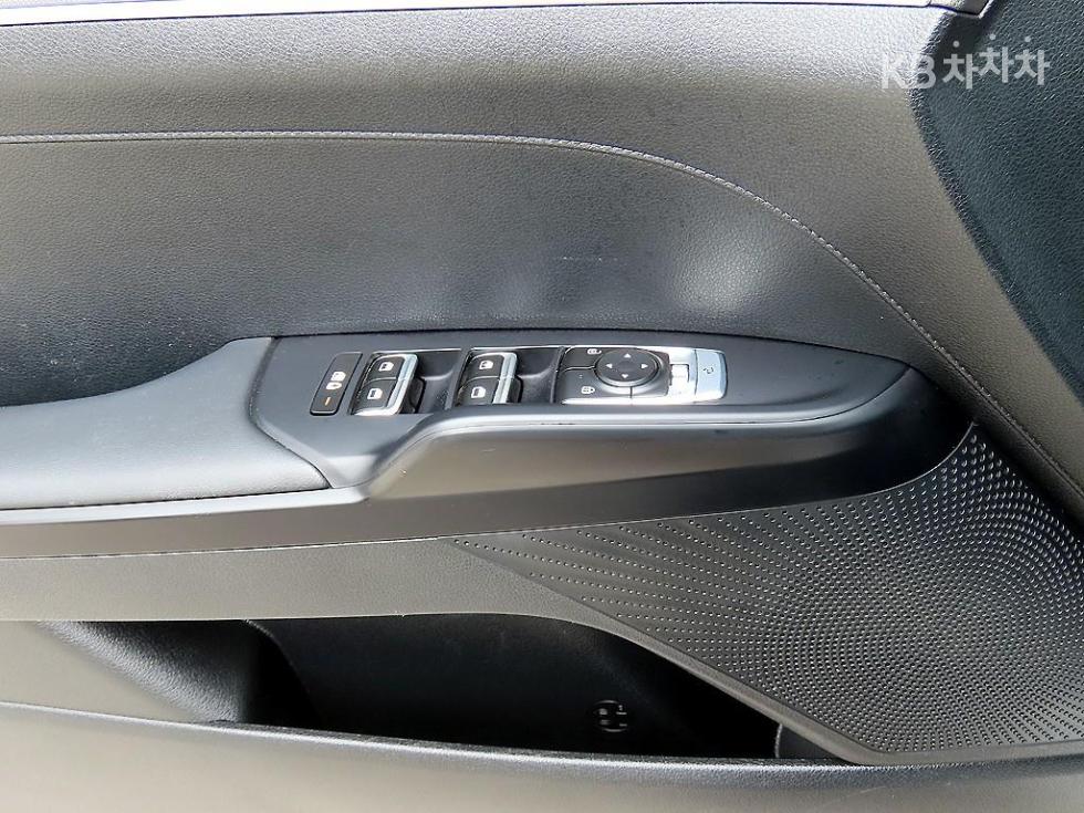 2023 - kia k5