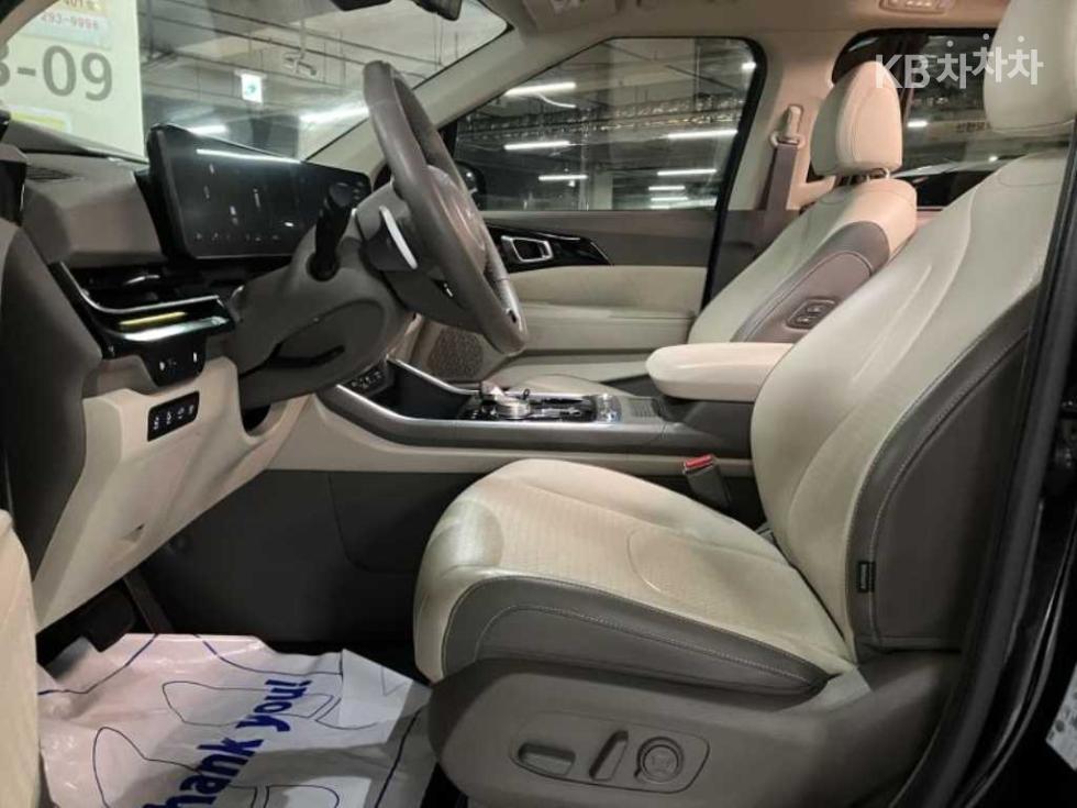 2024 Kia 4 photo