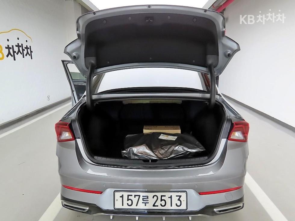 2023 - kia k5