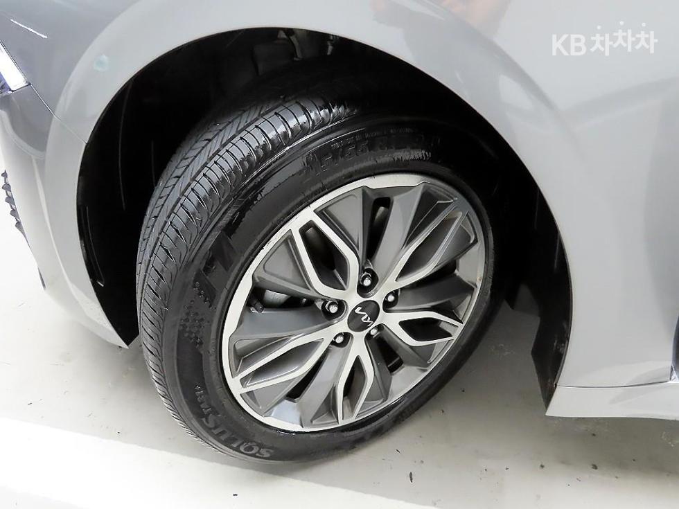 2023 - kia k5