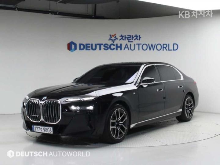 BMW 7er 740i xDrive — foto 1