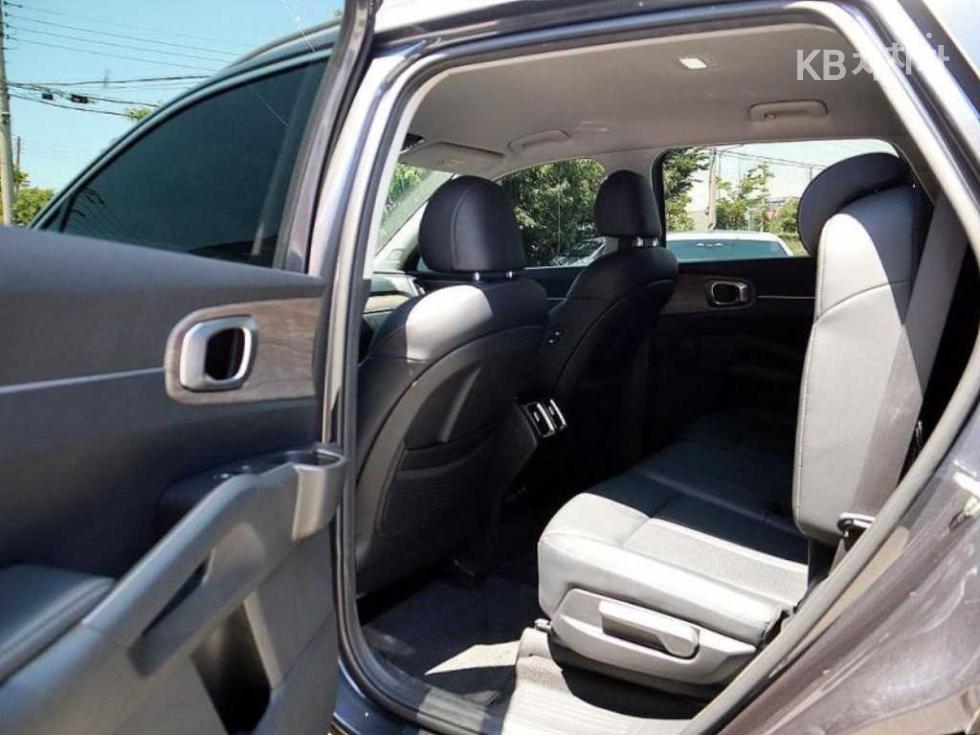 2022 - kia sorento