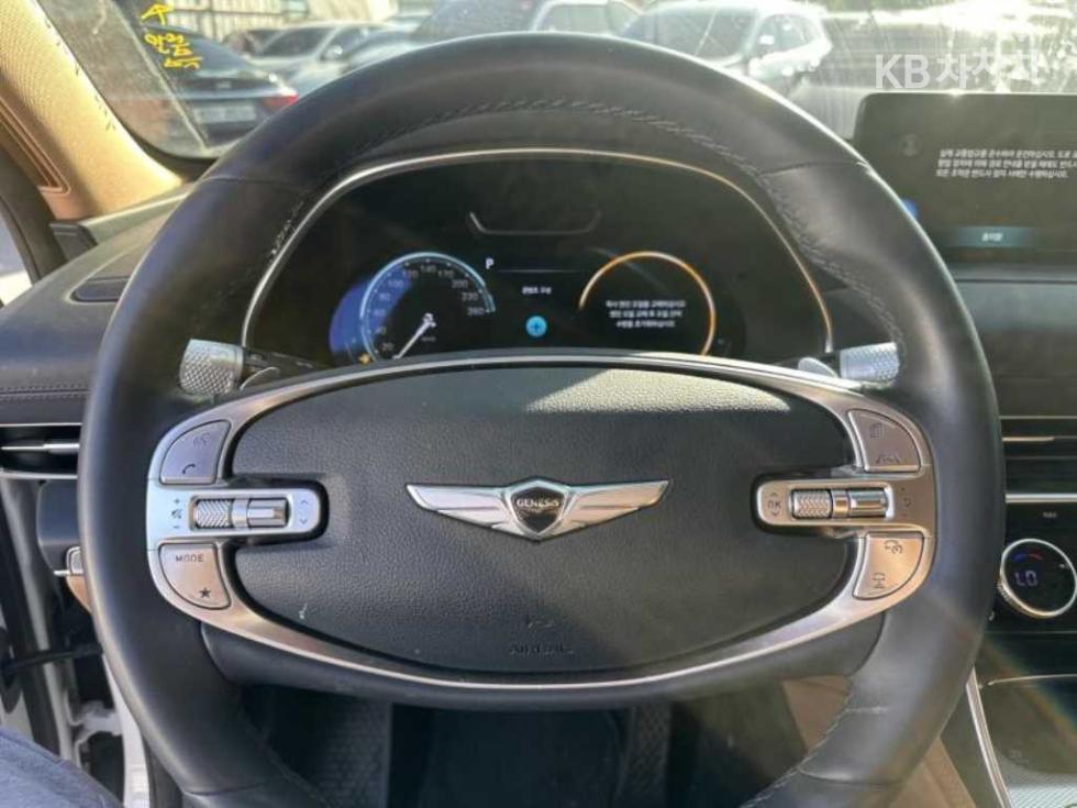 2023 Genesis GV80 photo