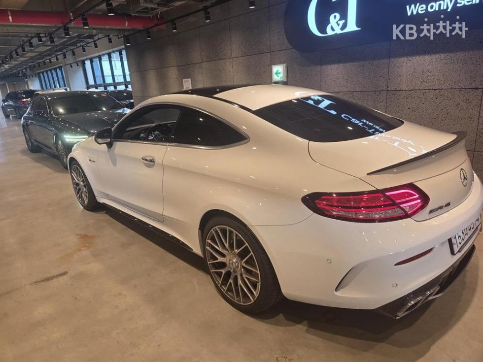 2021 - mercedes-benz c-class
