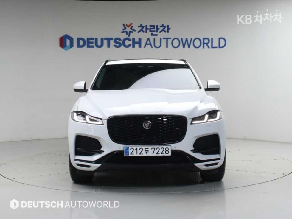 2021 - jaguar f-pace