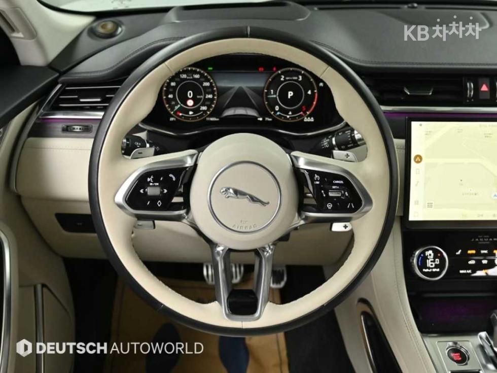 2021 - jaguar f-pace