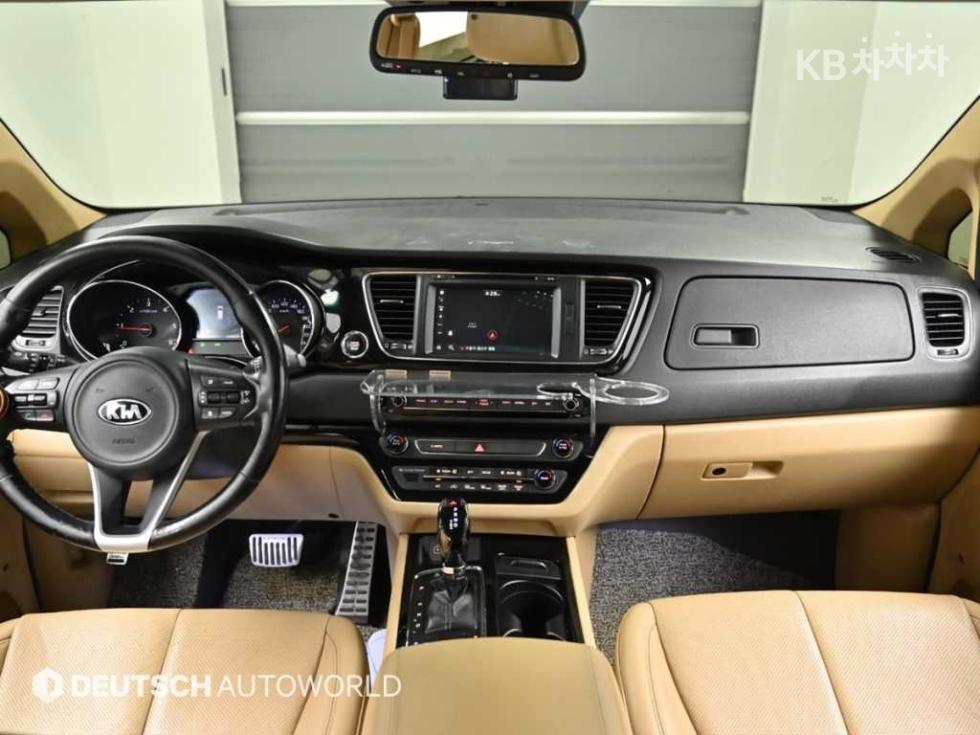 2018 - kia carnival