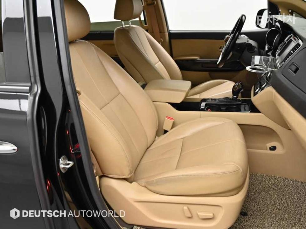 2018 - kia carnival