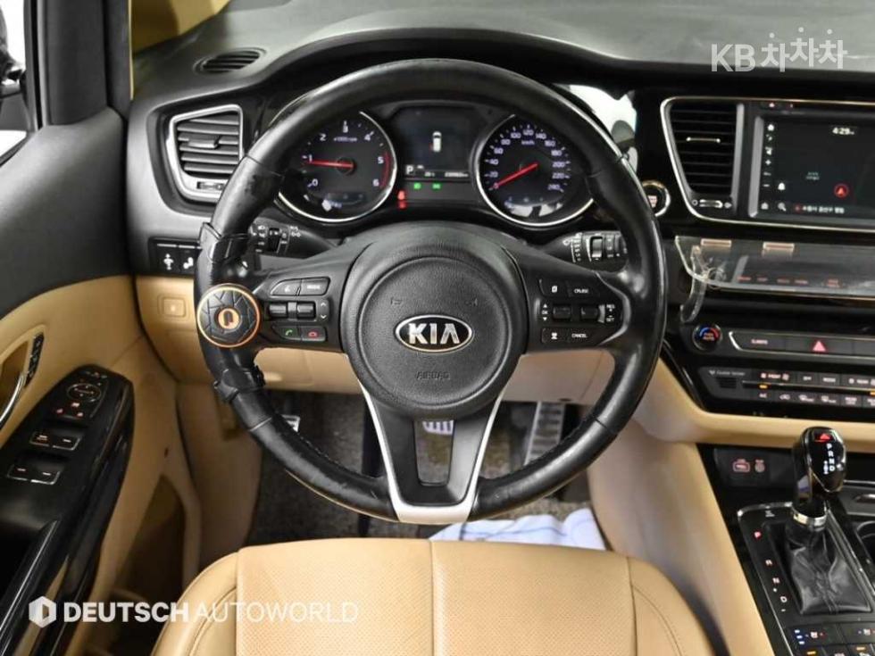 2018 - kia carnival