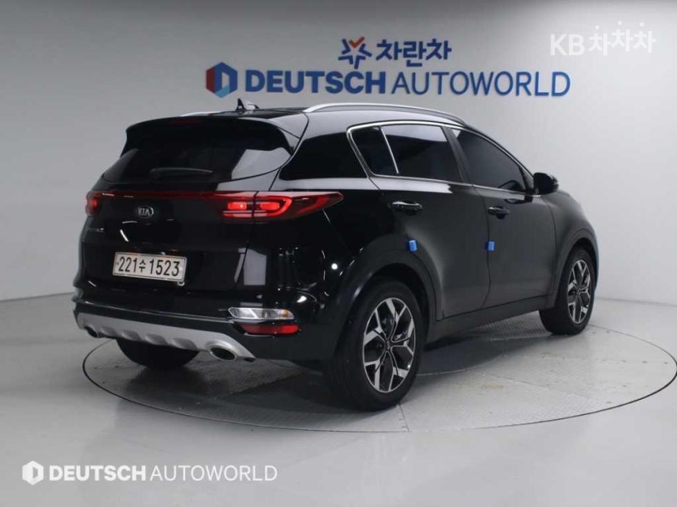 2022 - kia sportage