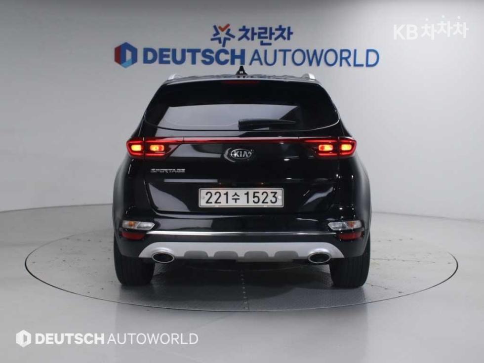 2022 - kia sportage