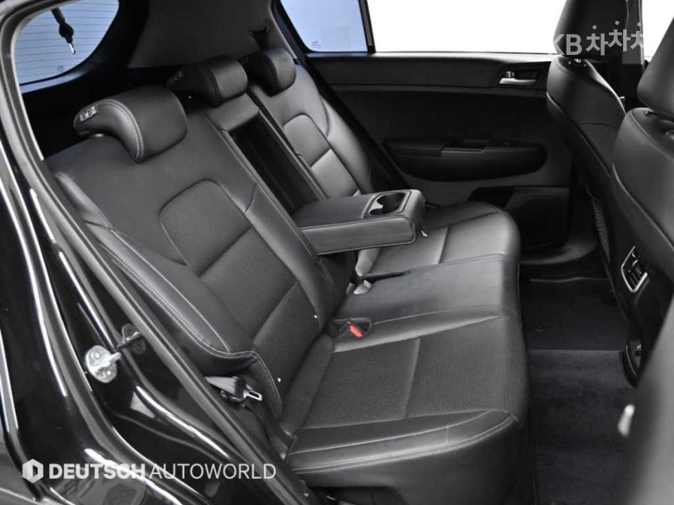 2022 - kia sportage