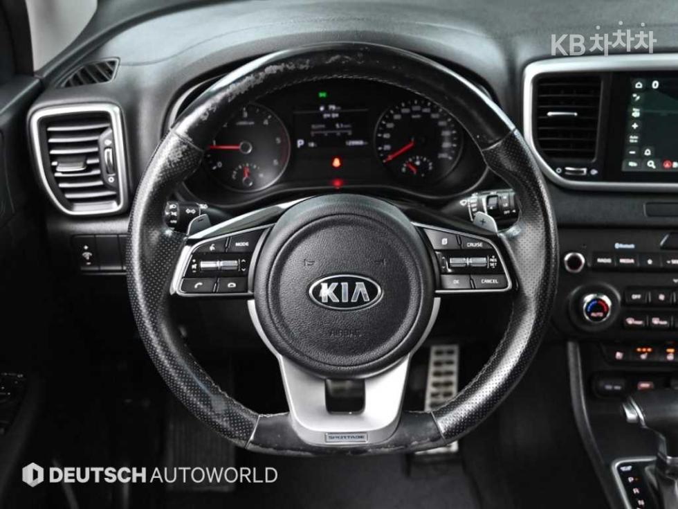 2022 - kia sportage