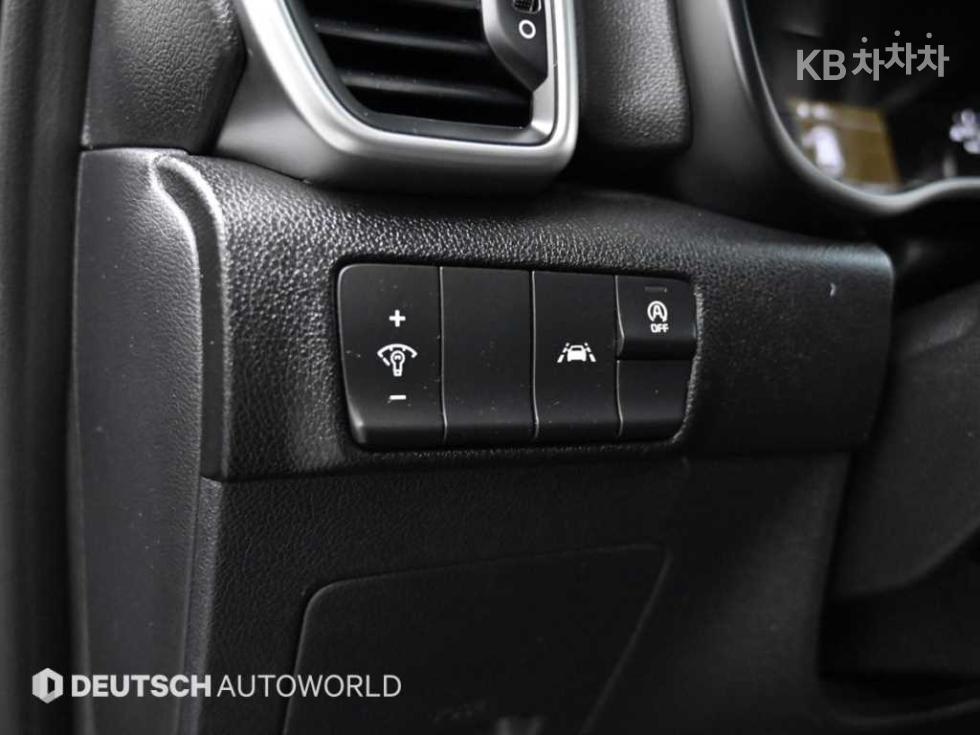 2022 - kia sportage