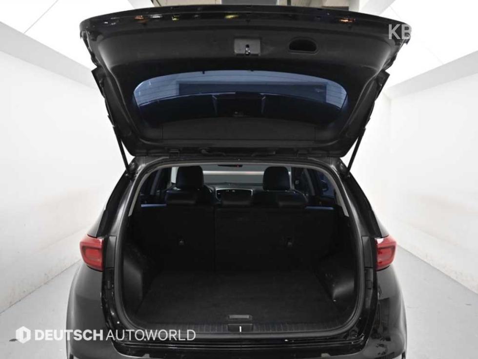 2022 - kia sportage
