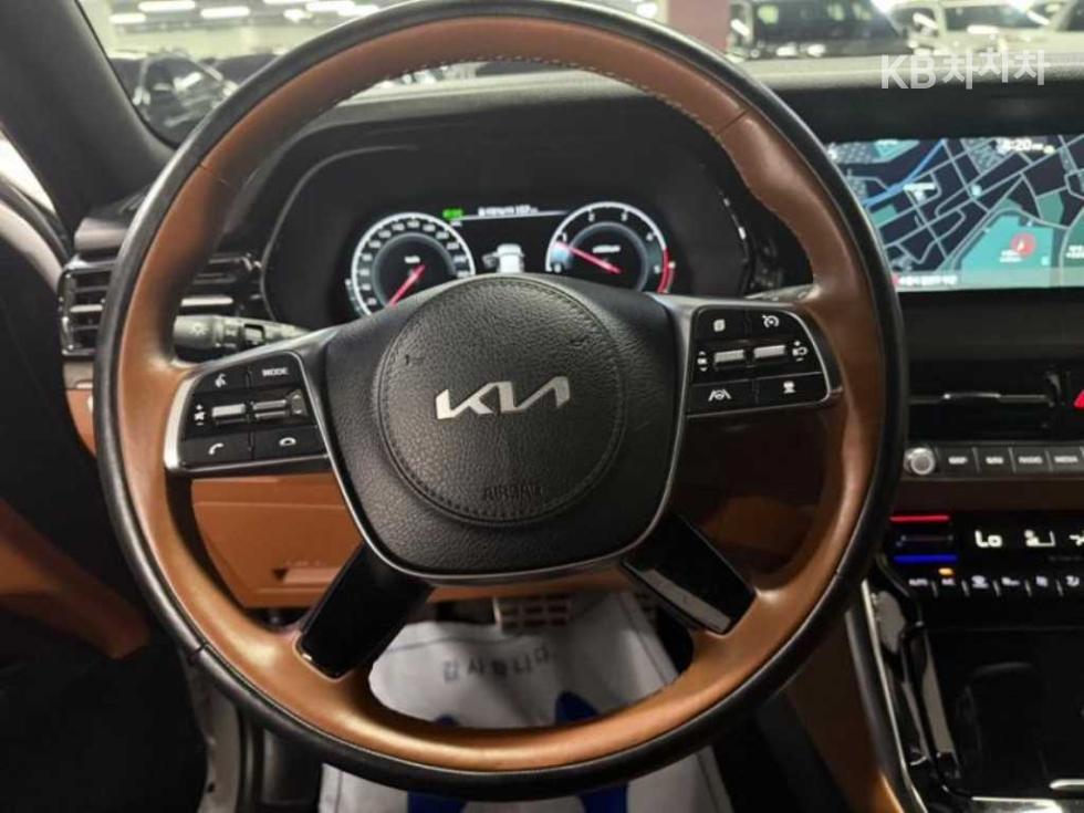 2023 Kia Used Car photo