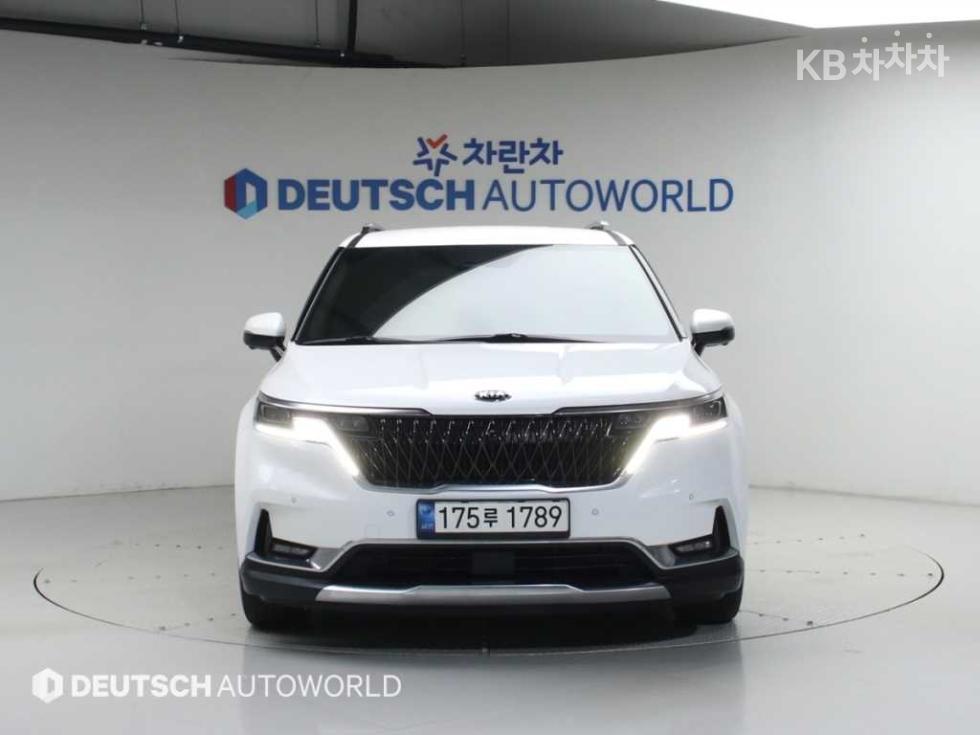2021 - kia carnival