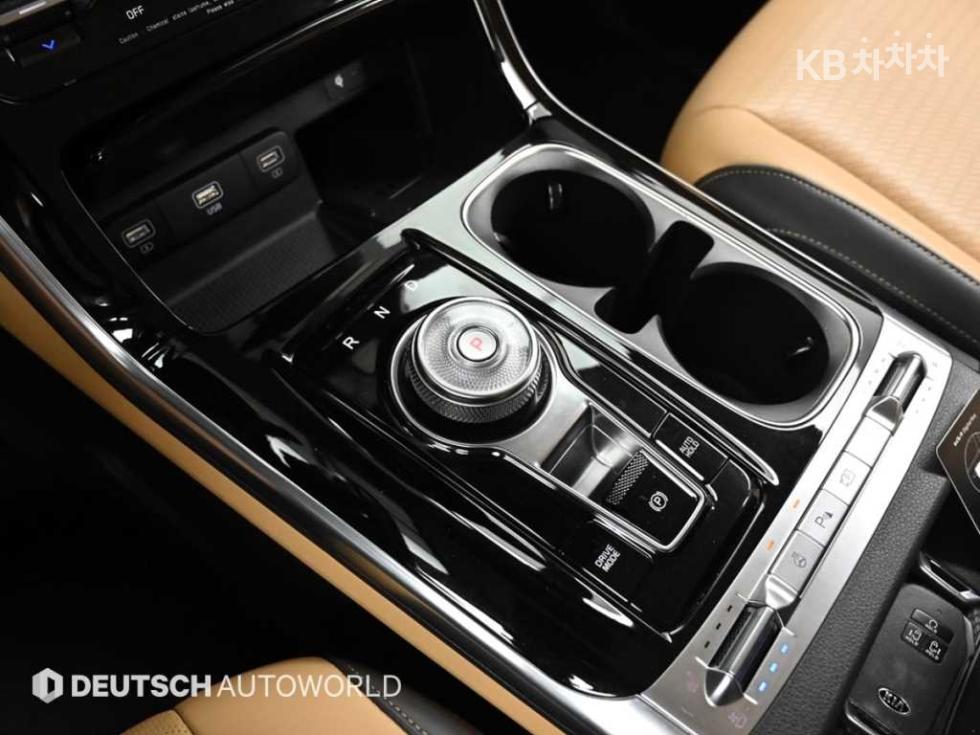2021 - kia carnival