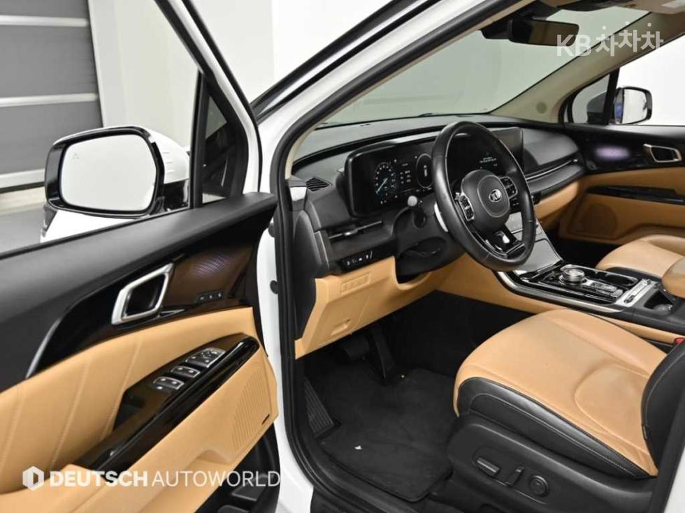 2021 - kia carnival