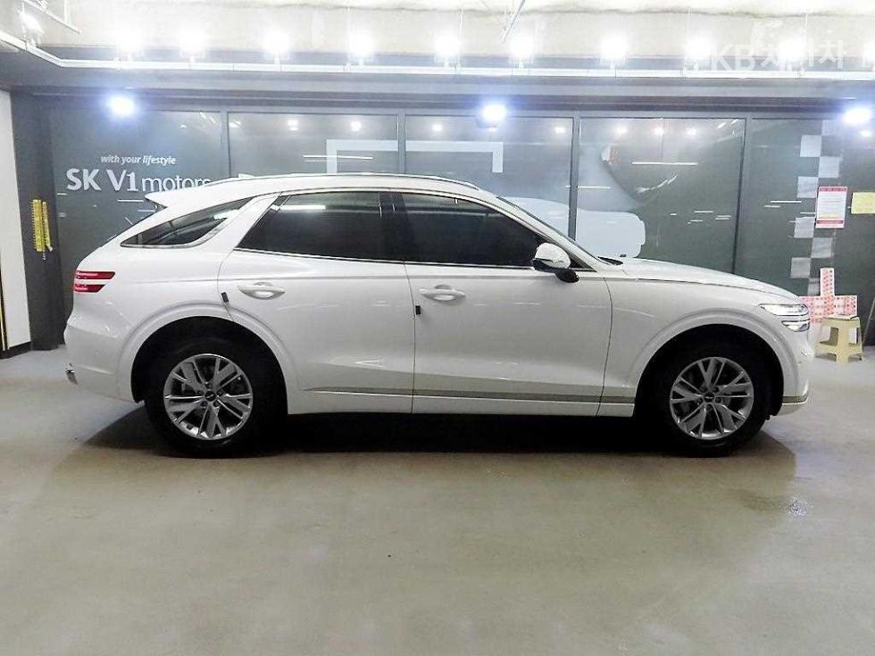 2025 Genesis GV70 photo