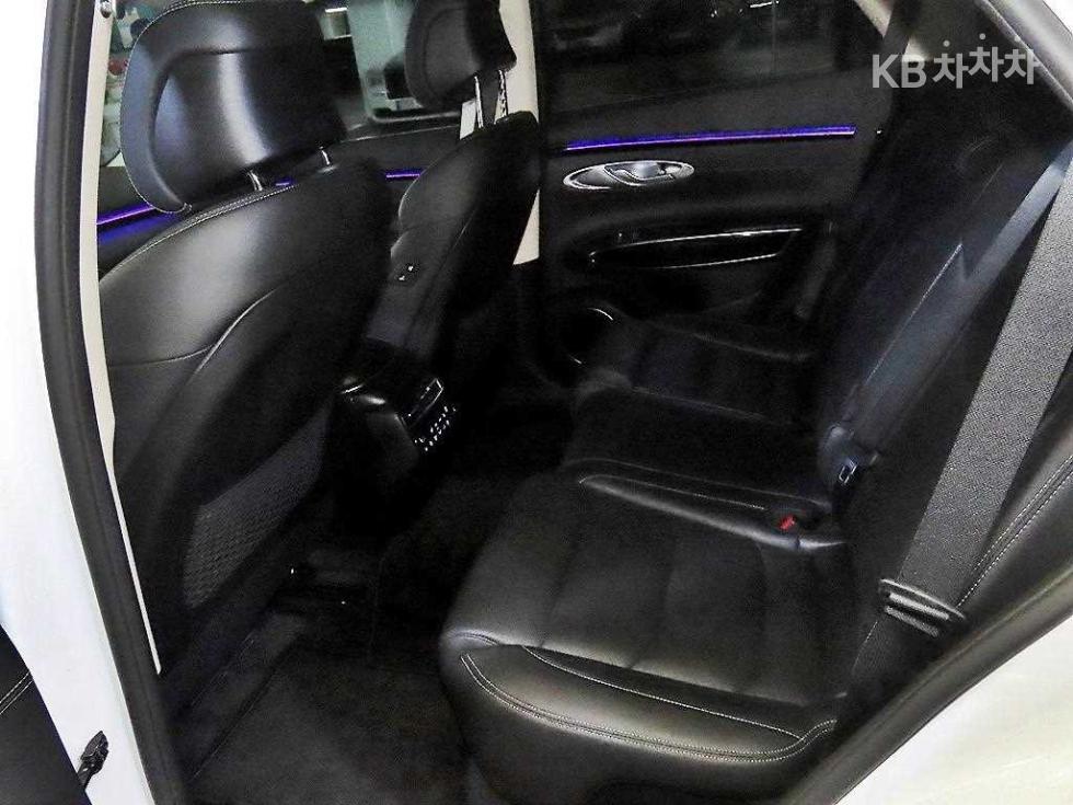 2025 Genesis GV70 photo