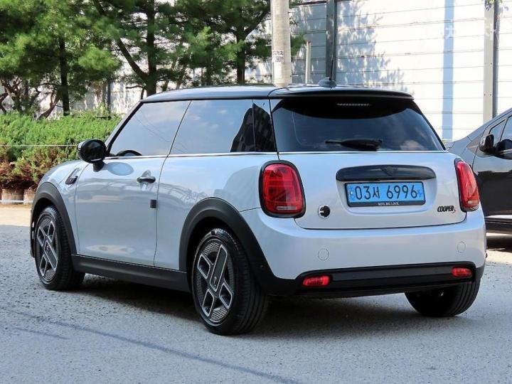 Mini Cooper Electric SE Base Type 4