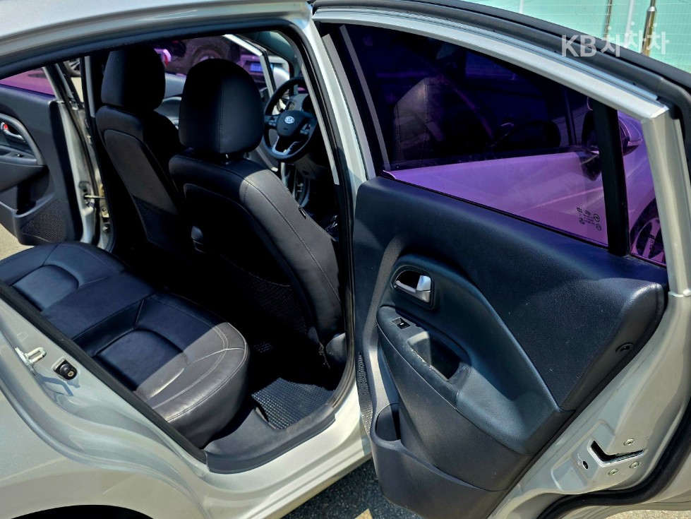 2012 - kia pride